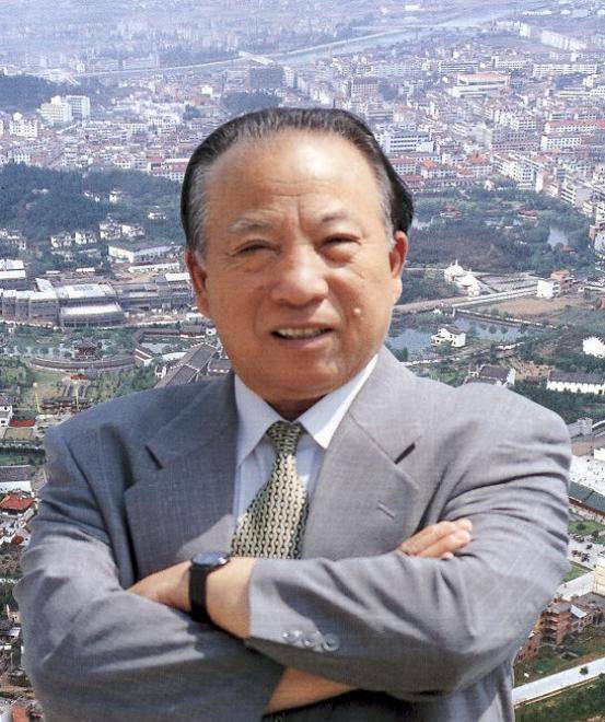 77岁大爷斥资300亿,按照11比例原貌重建圆明园,占地7000余亩_徐文荣