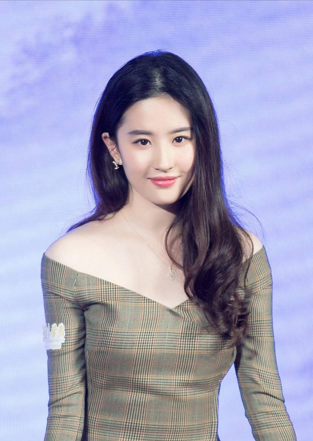 刘亦菲曾经背后的男人是谁?