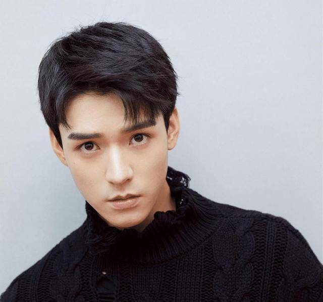 目前龚俊确实是内娱的大红人,热度很高,不排斥有蹭热度的行为,有实锤