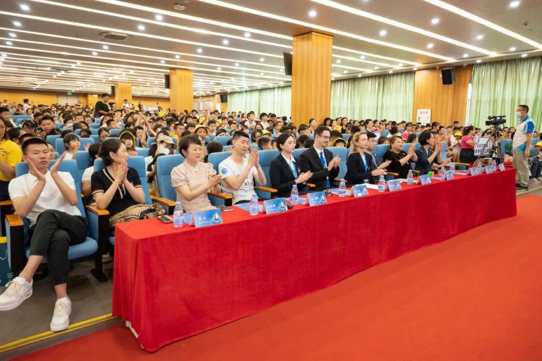 让人们为之痴迷,由德国科学家麦菲特uwe meffert 教授,于1970年发明出