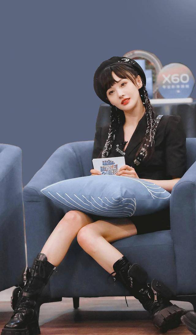 在《奇葩说》犀利敢言,对"哥哥们"却温柔嘴甜_节目_杜淳_身份