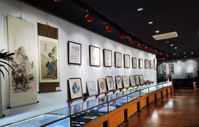 探访张大千纪念馆文创产品以大千画为原型种类丰富创旅游名县看红色