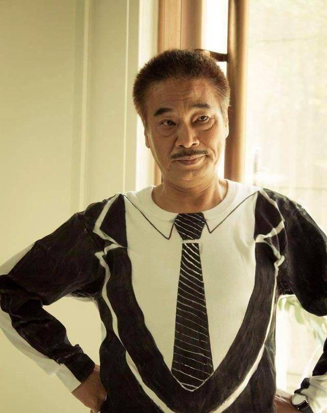 吴孟达有意从商,欲创立个人品牌,自曝曾迷失自我一度想自杀_周润发
