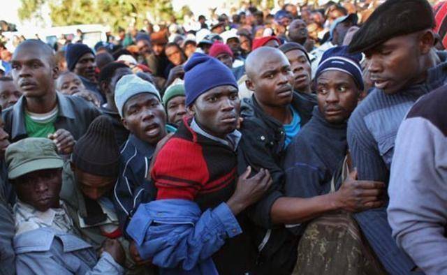 尼日利亚共和国位于西部非洲,几内湾旁边,与喀麦隆,尼日尔等为邻.