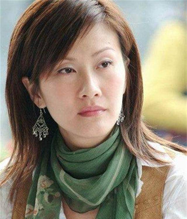 昔日tvb花旦陈慧珊转行教英语,高冷女神变身人民教师,梦想成真_大陆