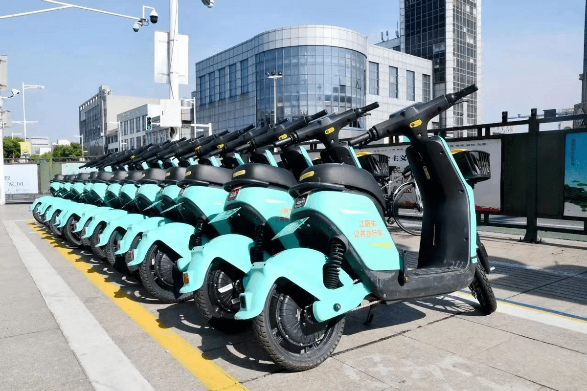 引发争议,共享电单车推行路漫漫近期,无锡江阴市有一批共享电动自行车