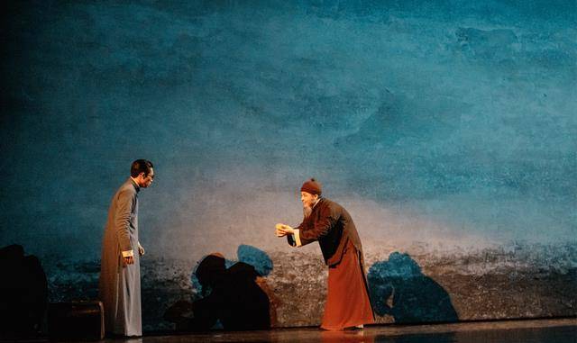 《背影》的父亲:攀爬月台,用所剩无几的钱给朱自清买橘子_朱父_祖母