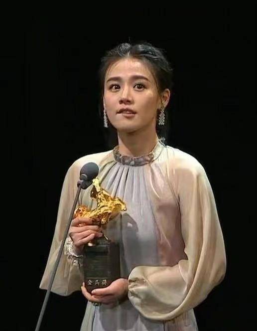 台媒曝马思纯已买婚戒,和滚圈乐手好事将近?_网友_工作_张曼乐