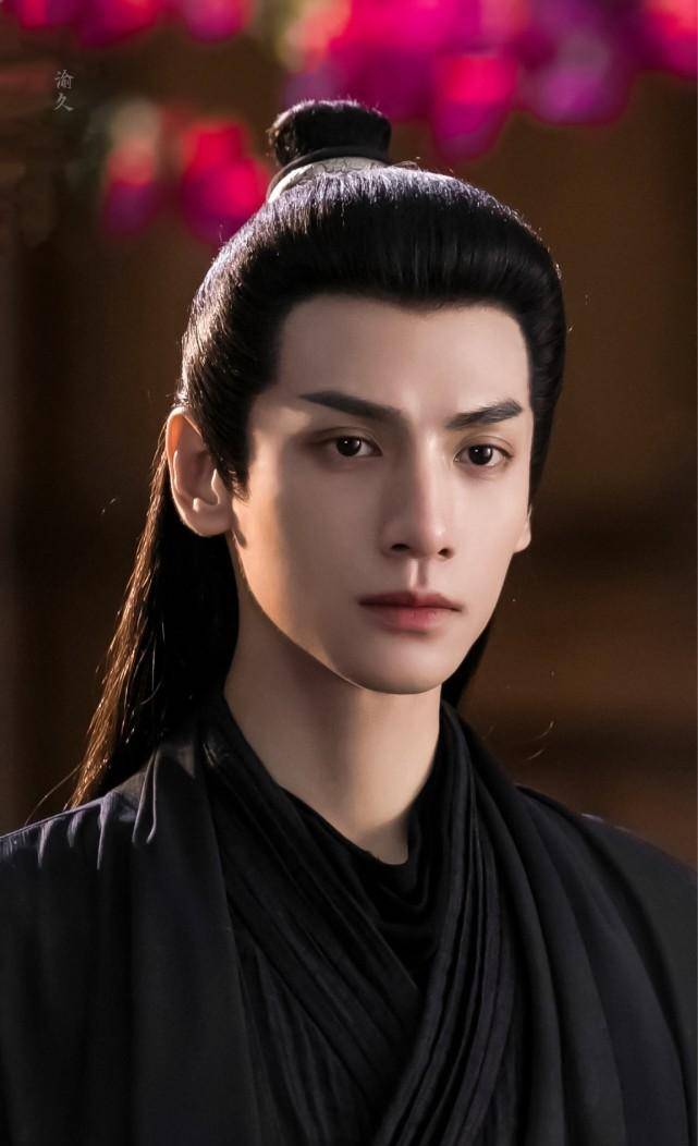 「新晋古装男神盘点」"陌上人如玉,公子世无双"_造型_罗云熙_五官