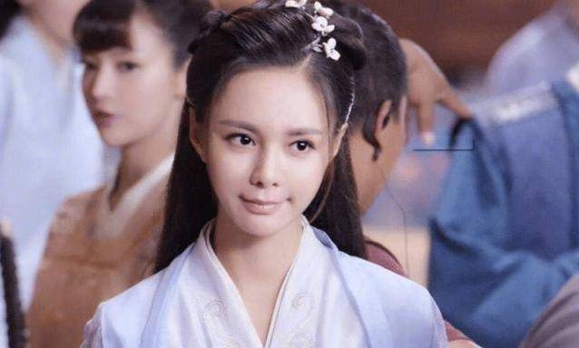 有一种"撞脸"叫沈梦辰baby,穿上古装后,网友:这谁分得清