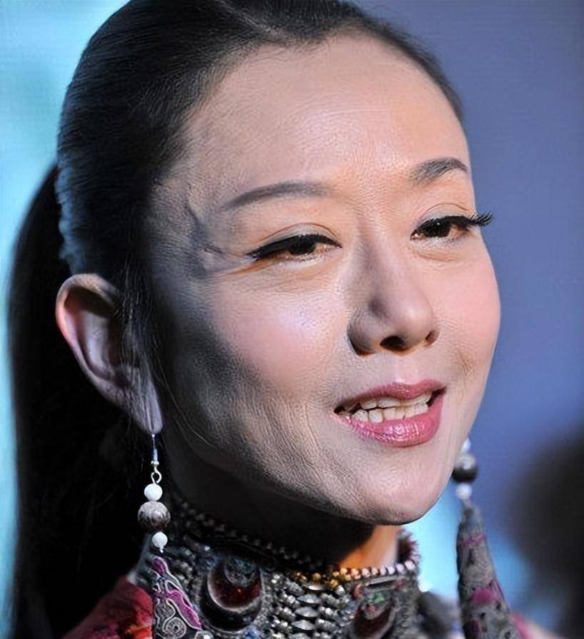 表面宣扬"吃斋念佛",实则酒池肉林,这些明星实在有辱佛门!