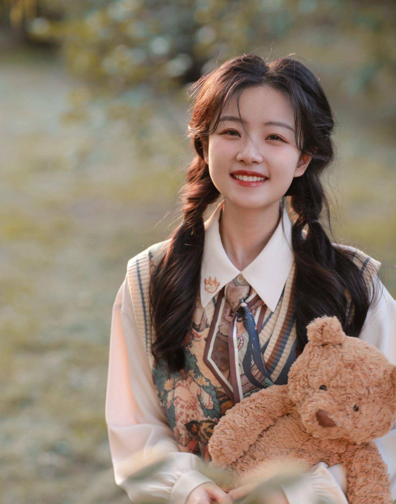 想要甜美可爱的发型吗?这些扎发技巧让你轻松学会