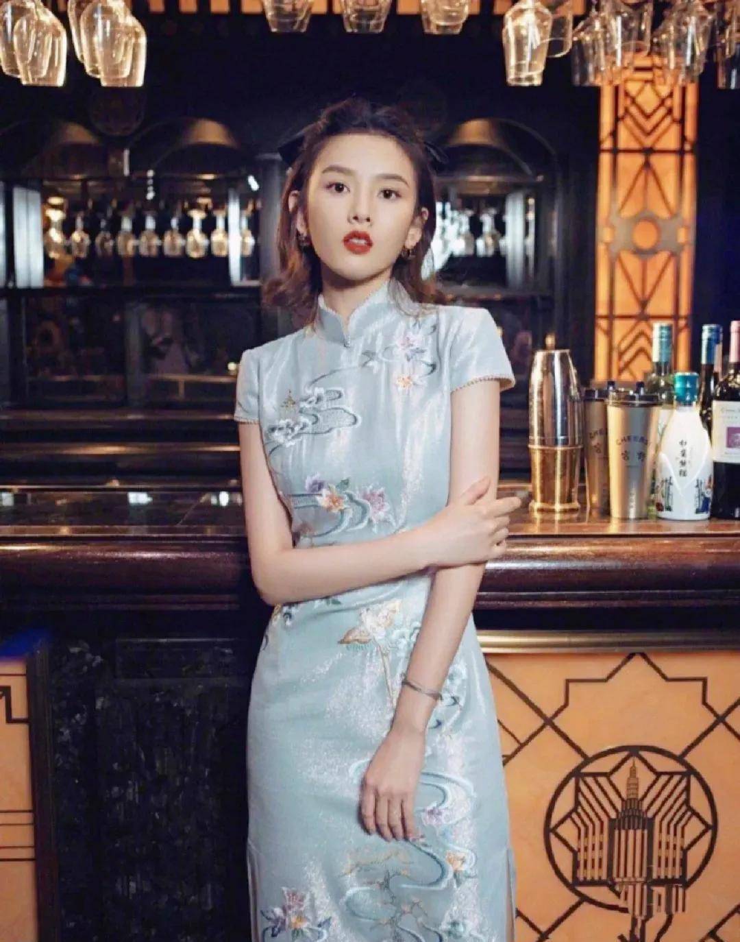 曾黎秦岚第十四排第十五名巩俐第十六名韩雪第十七名周洁琼18日景甜第