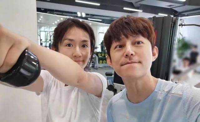 谢娜何炅友谊破裂?谢娜发亲密合照力破谣言,谢娜为何频频招黑?