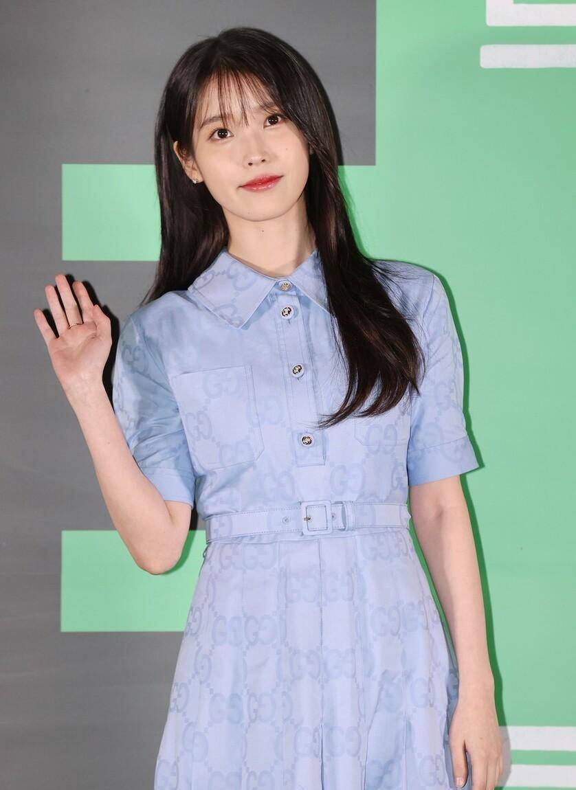 iu李知恩出席《梦想》试映会,清新甜美衣品给观众惊喜_活动_蓝色