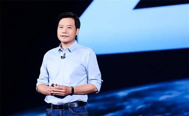 雷军,红透半边天了,他妻子是演员张彤,原来是闹了一场乌龙?_小米_大佬