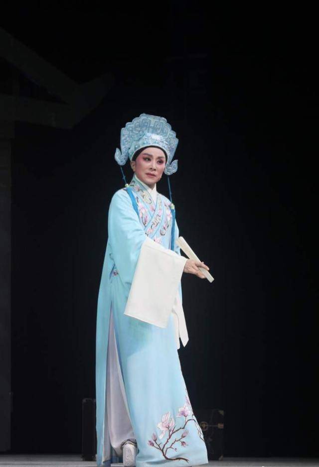 吴凤花本月率"绍兴小百花"唱响天蟾_演出_观众_越剧