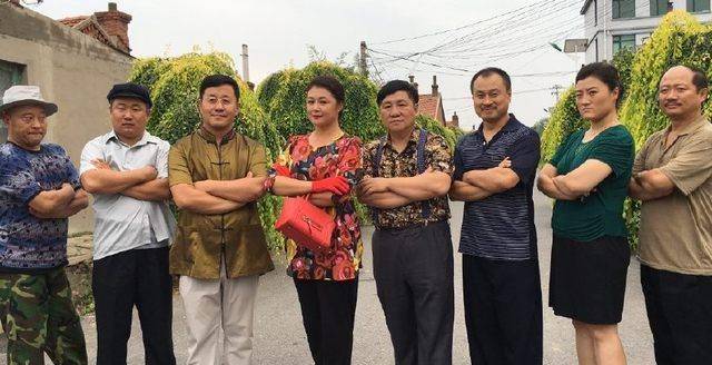 乡村爱情"王老七"亲媳妇露面开直播,比戏里媳妇美!