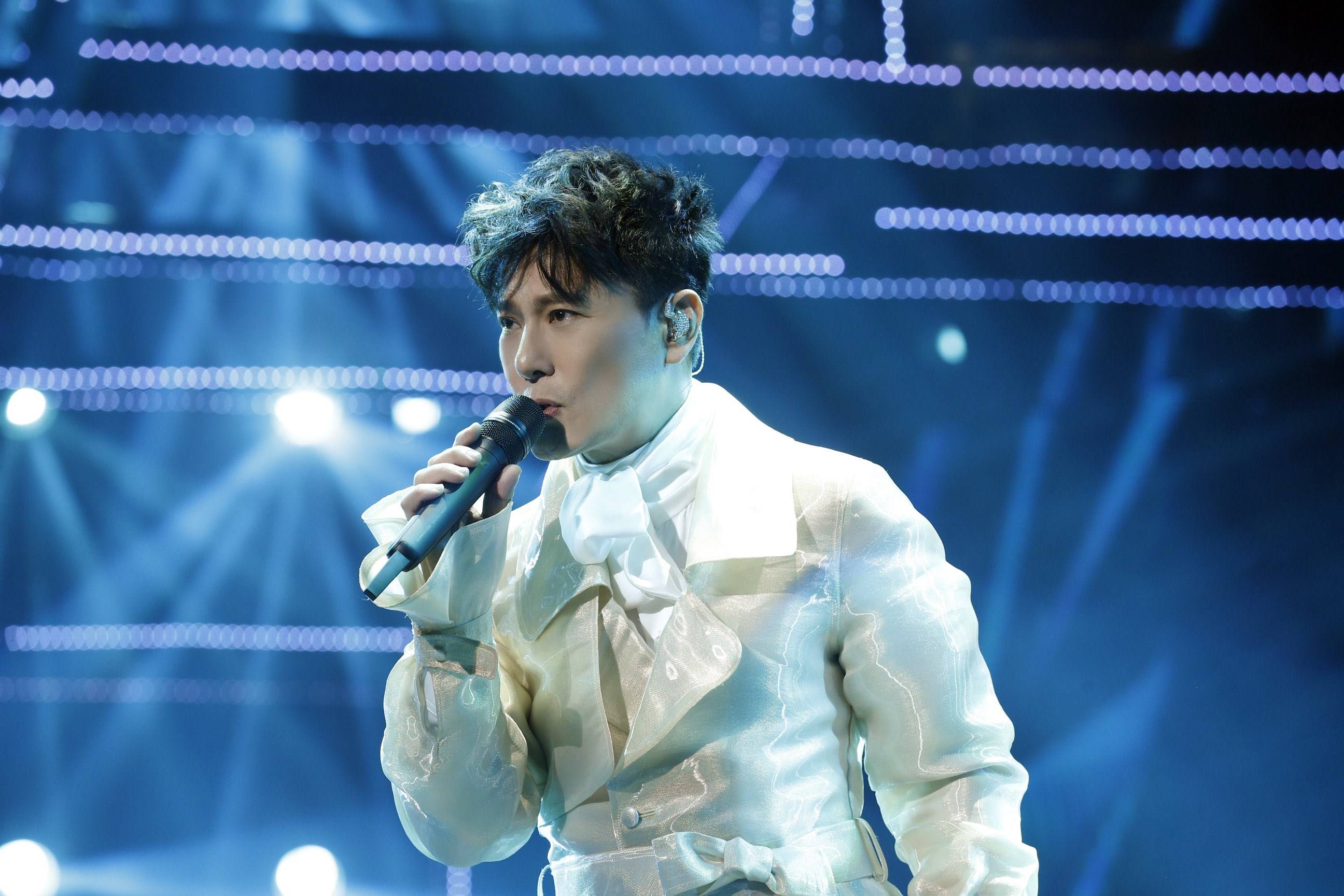 2023张信哲郑州演唱会_音乐之声_观众们_魅力