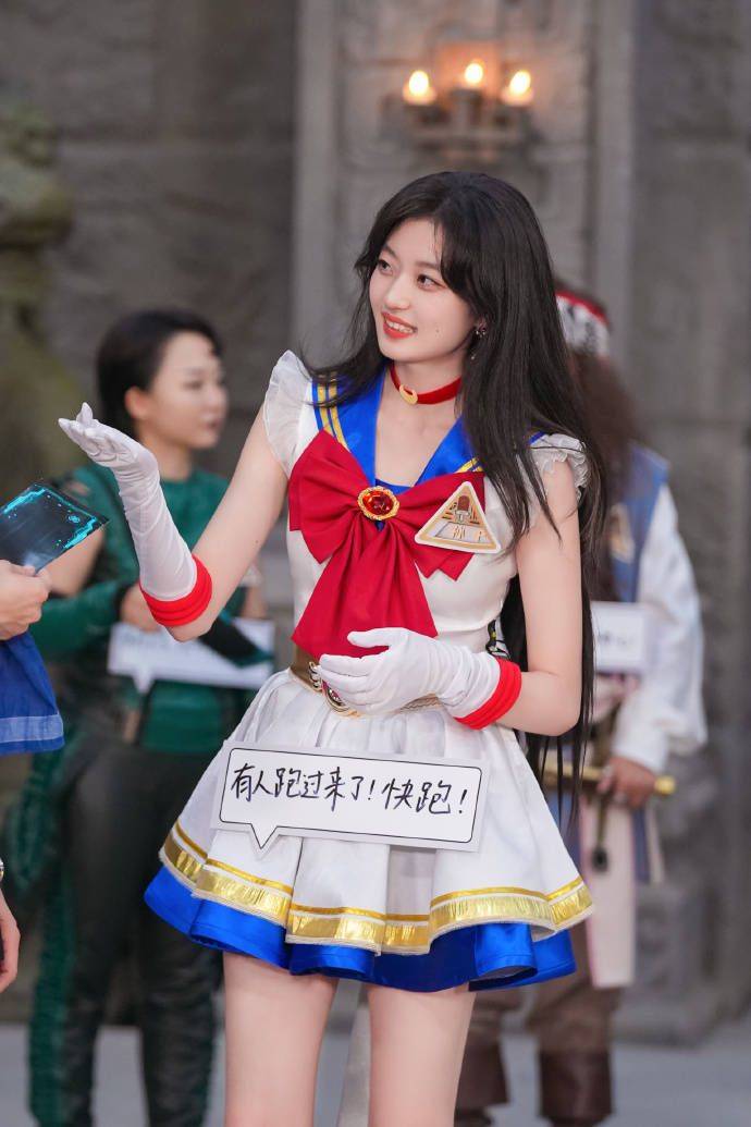 孙千cos美少女战士灵动可爱 修长美腿超吸睛_水兵_形象_角色