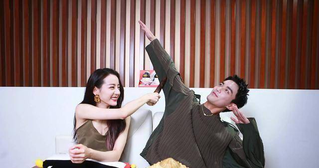 只要阿耶胆子大,明年阿娘休产假,网友盼迪丽热巴吴磊二搭奔现_cp_歌隼