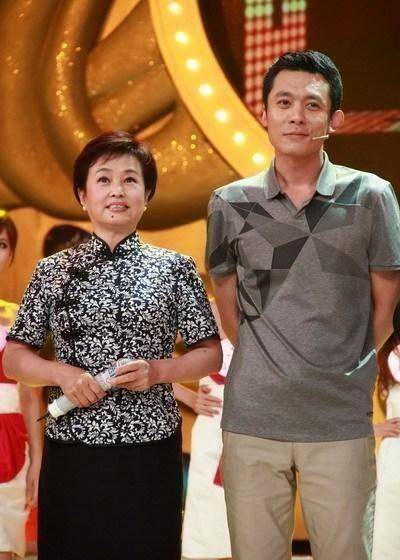 著名歌唱家朱明瑛近照,和青梅竹马丈夫离婚,转行商界,颇有成就_这是