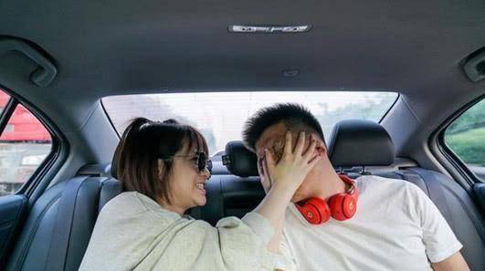 《猪之歌》的歌手香香将嫁人,马云为其证婚,系因男方是阿里人_婚姻