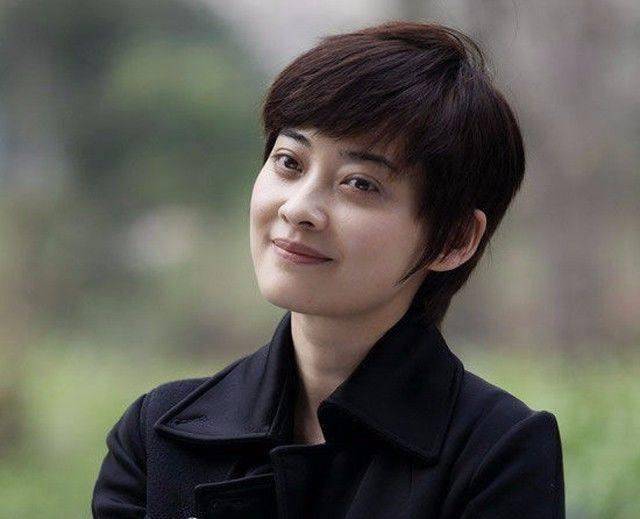 19岁出道,今搭档靳东演女主,她能否复制马伊琍翻红轨迹?