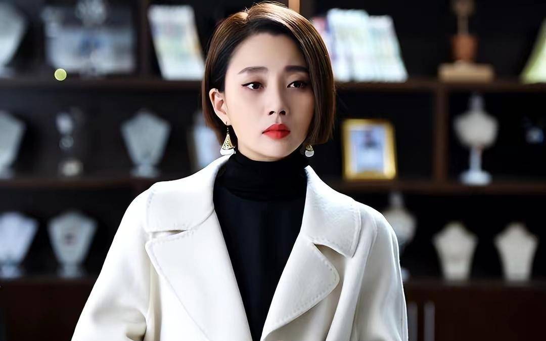 当46岁陈数对比43岁殷桃,我才明白,什么叫自然老去_观众_脸型_时候