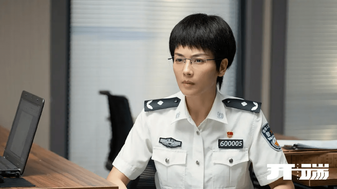 上线两天播放量1亿,刘涛饰演的警察却被说,她这种发型谁留谁丑