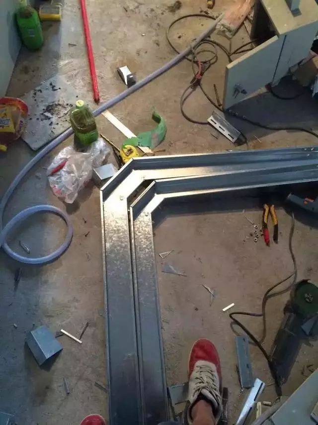 电线槽桥架弯头制作,一文读懂学会_高度_施工_爬坡