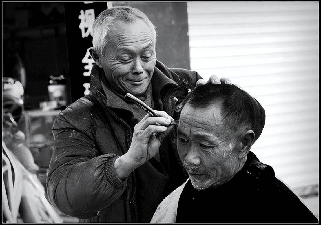 谁在守护手动剃须刀的荣光？吉列引力盒、极光、热感系列剃须实测