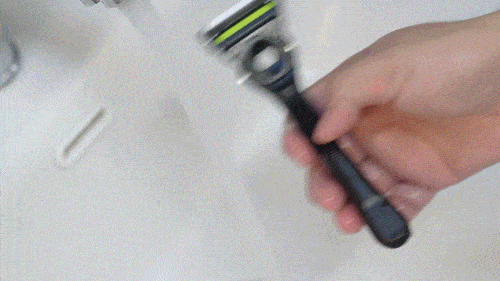 谁在守护手动剃须刀的荣光？吉列引力盒、极光、热感系列剃须实测