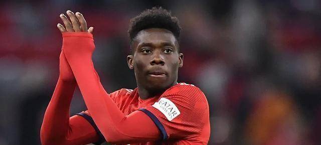 阿拉巴终于遇到挑战者,戴维斯能成为拜仁左路的新明星吗?