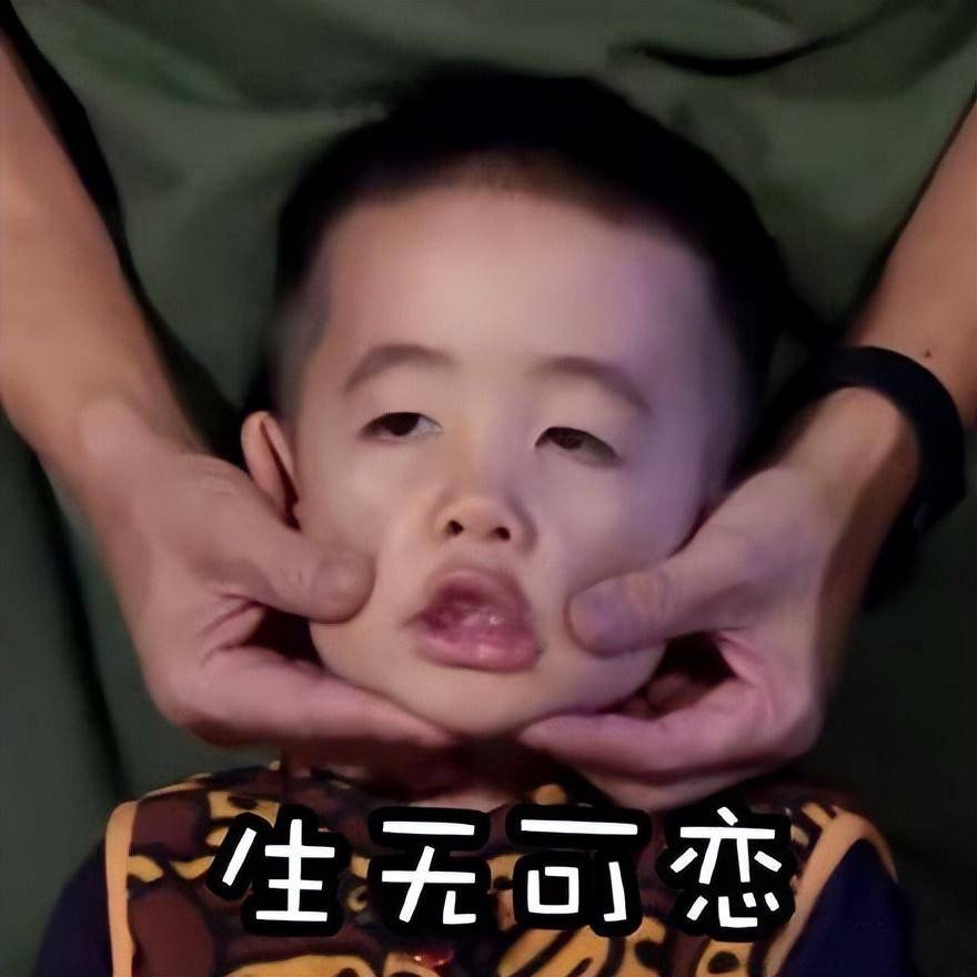 "人见人爱"小泡芙:陈小春为她着迷,为何从小穿旧衣服长大?