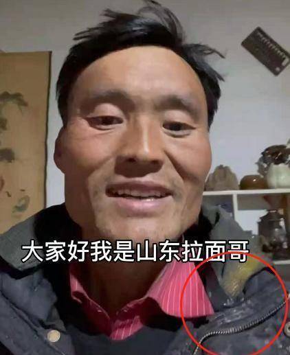 百万网红拉面哥家中内景曝光,墙壁有裂缝杂物遍地,家