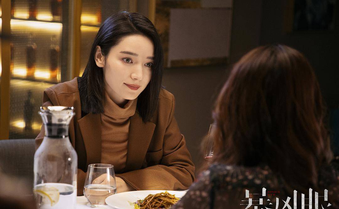 暴风眼》高燃剧情持续升级,但硬核题材中的"克制亲情"更动人_国安_马