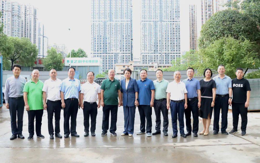 益阳市人民政府副市长罗晓皓,安化县人民政府副县长莫超;长沙市安化