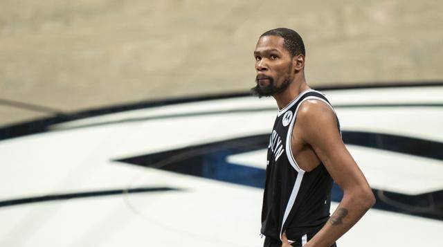 杜兰特和字母哥上演史诗级对决,字母哥:kd仍是世界最佳_得分_系列赛