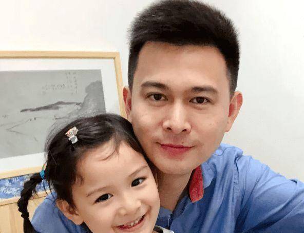 尤约和魏哲浩在一起已经有很多年了,他们的感情简直让人羡慕嫉妒.