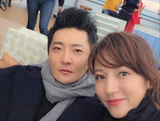 不惑之年,厚积薄发郭京飞40岁那年,他和姚晨,倪大红,杨祐宁主演的《都