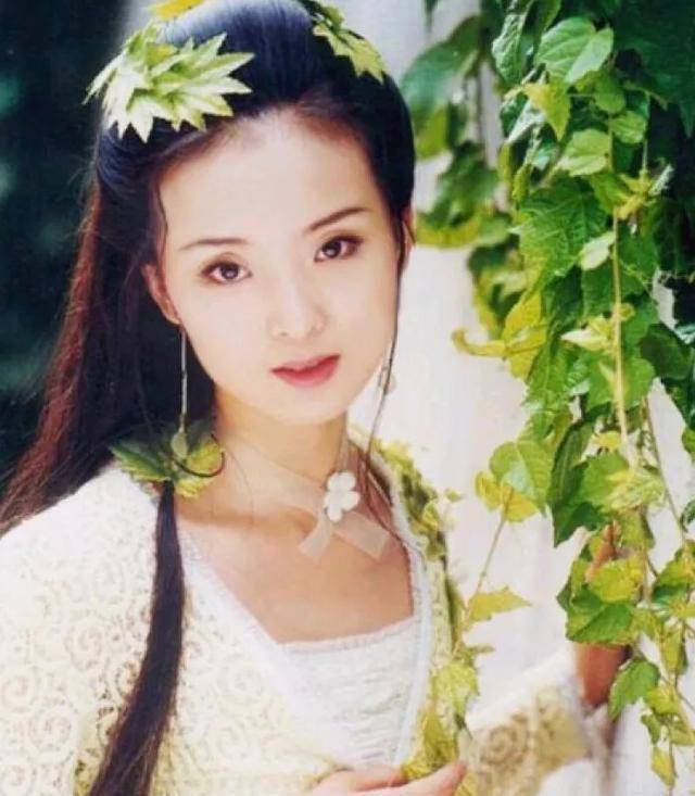 红玫瑰与白玫瑰:《武林外史》中白飞飞失去沈浪,原是因为3个字_白静