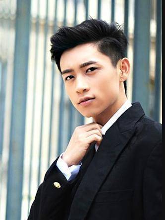 33岁魏晨:07年快男出道,撕掉小生标签逆袭,今求婚相恋10年女友_发展