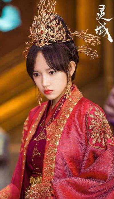 《灵域》今晚开播,程潇挑战百变古装造型,都很好看!_少女_样子_的设计