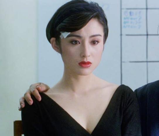 最美港星张敏再现《倚天屠龙记》回头杀,网友:模样不似从前!