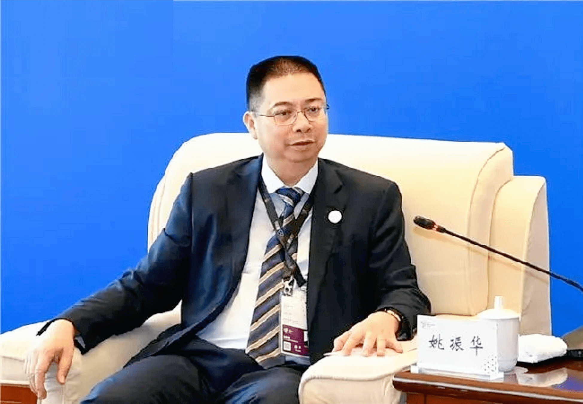 宝能董事长遭控股子公司拒门网友姚振华体验王石因果轮回