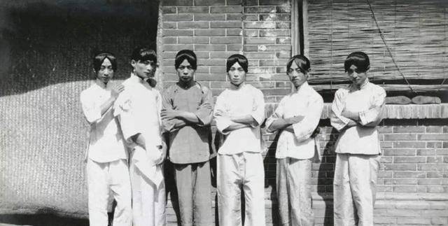 京剧艺术产生与“八大胡同”关系密切，“景和堂”曾是男妓私寓