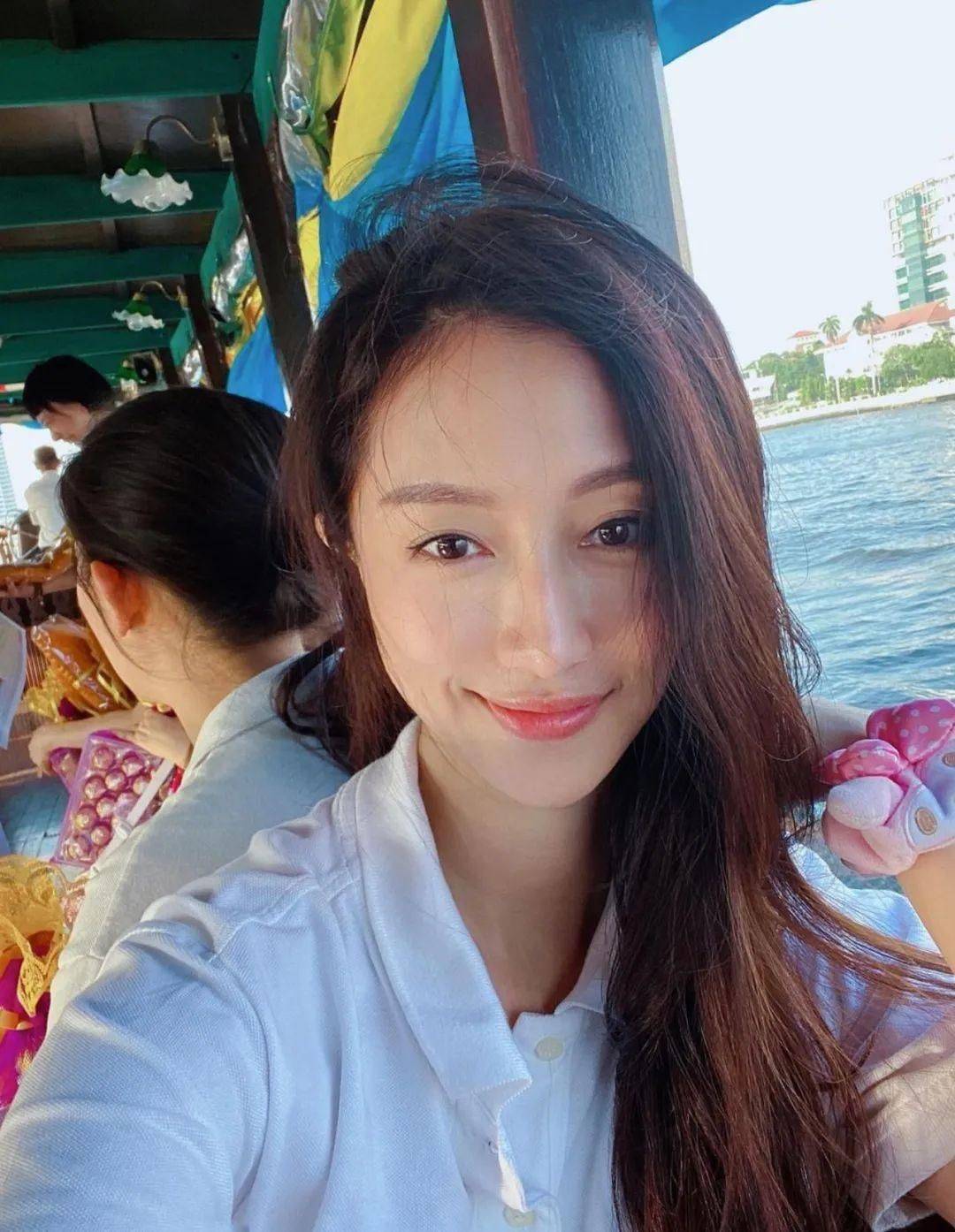 王秀琳_公司_霍启文