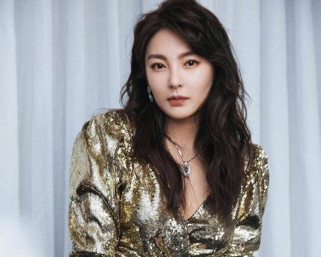 张雨绮的彪悍爱情:第一任56岁,第二任47岁,现任鲜肉是95后_王全安