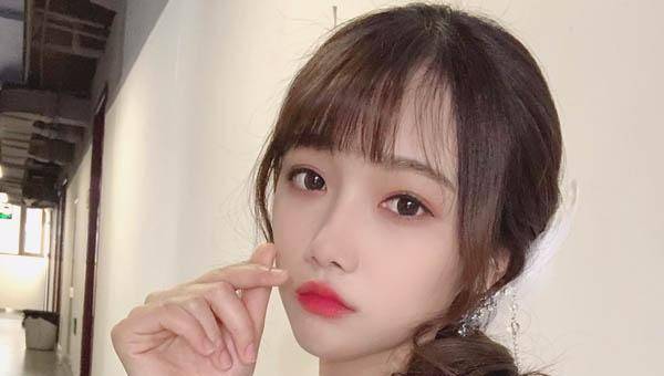 鞠婧祎与师妹同台,实力差距一目了然,被淘汰后粉丝哭诉有隐情_昕冉